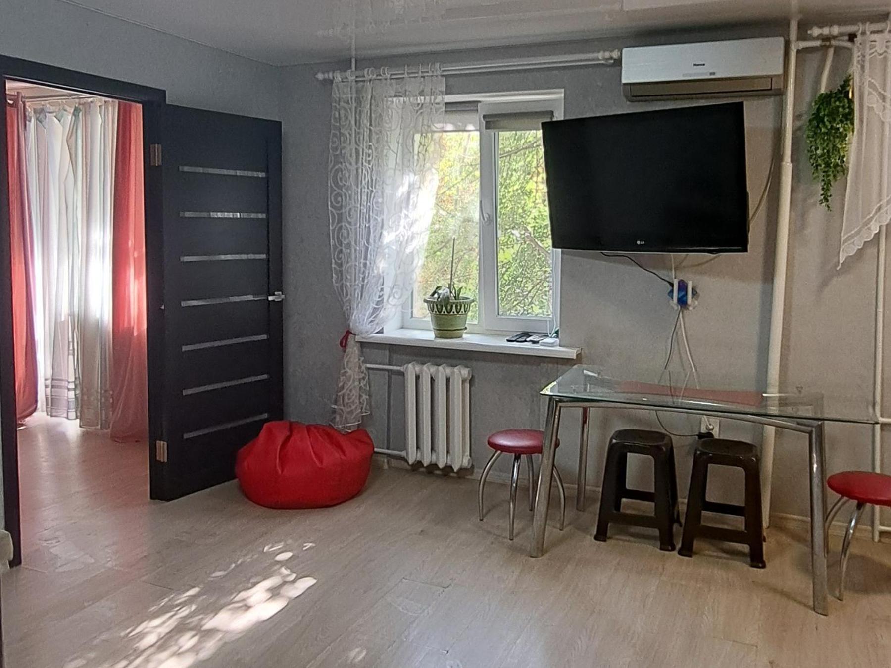 Студия 2 Комнаты В Центре Города Krywyj Rih Exterior foto
